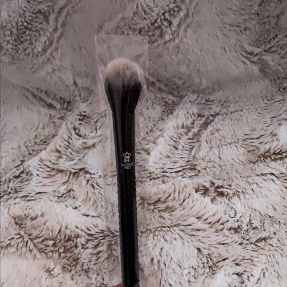 Moda glow brush